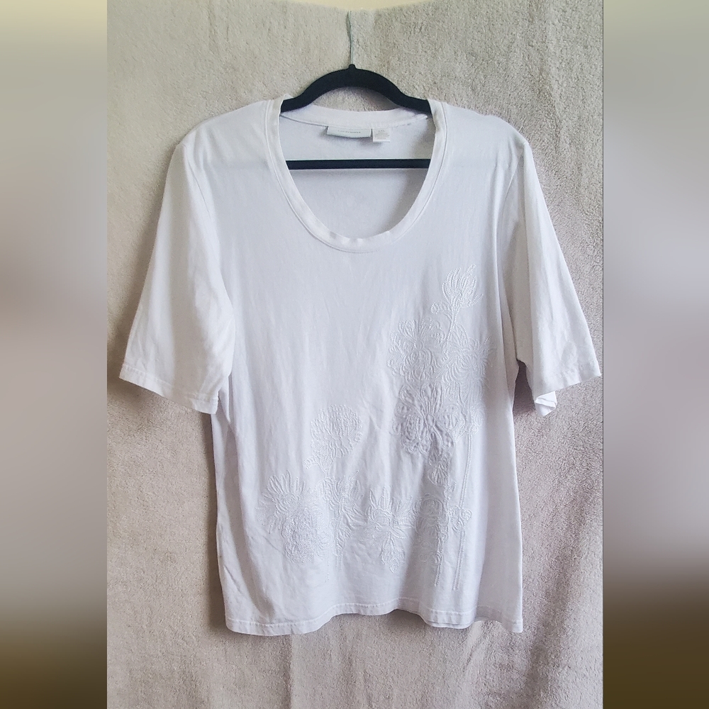 Tantrums XL Tshirt with Floral Details